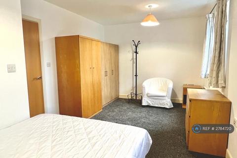1 bedroom flat to rent, Morton Close, London, E1