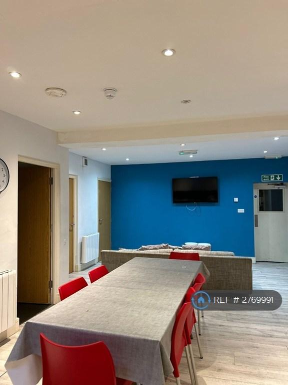 Kitchen/Lounge