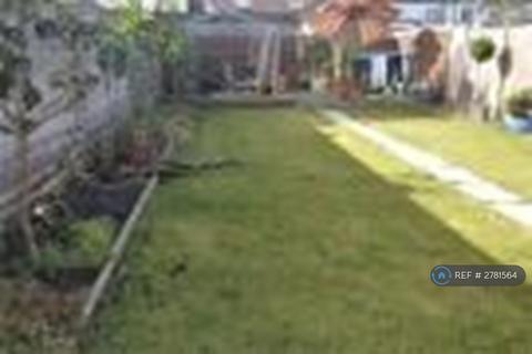 5 bedroom semi-detached house to rent, Ealing Road, Wembley, HA0