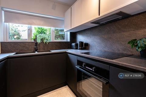 6 bedroom semi-detached house to rent, Pullman Road, Nottingham, NG2