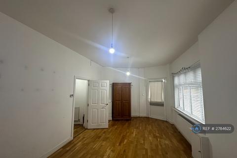 1 bedroom flat to rent, Woodford Road, London, E7