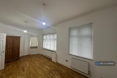 1 bedroom flat to rent, Woodford Road, London, E7