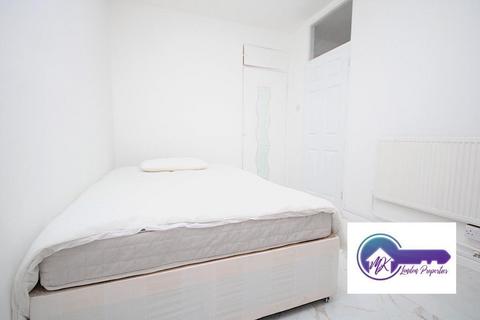 undefined, London N16