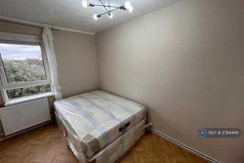 1 bedroom flat to rent, Treherne Court, London, SW17