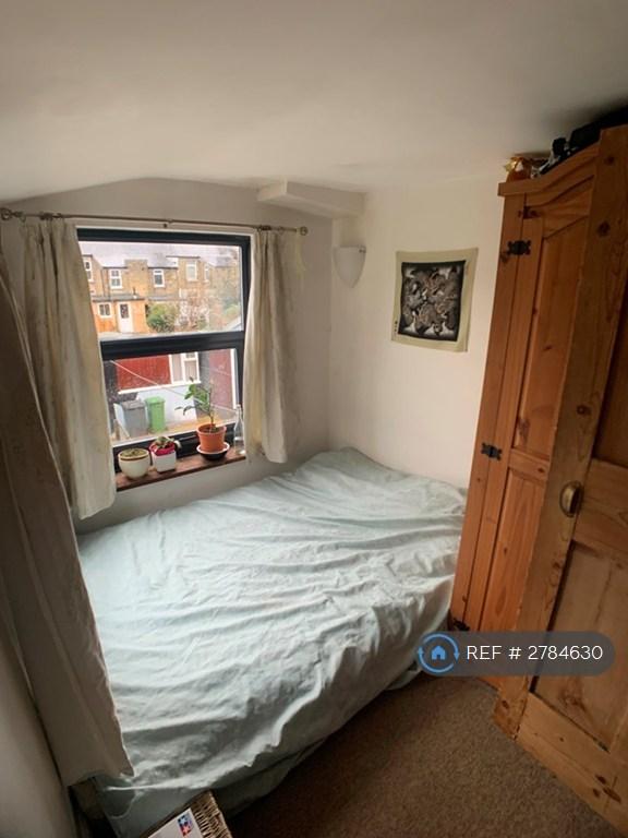 Bedroom 3 (Adjoining Bedroom 2)