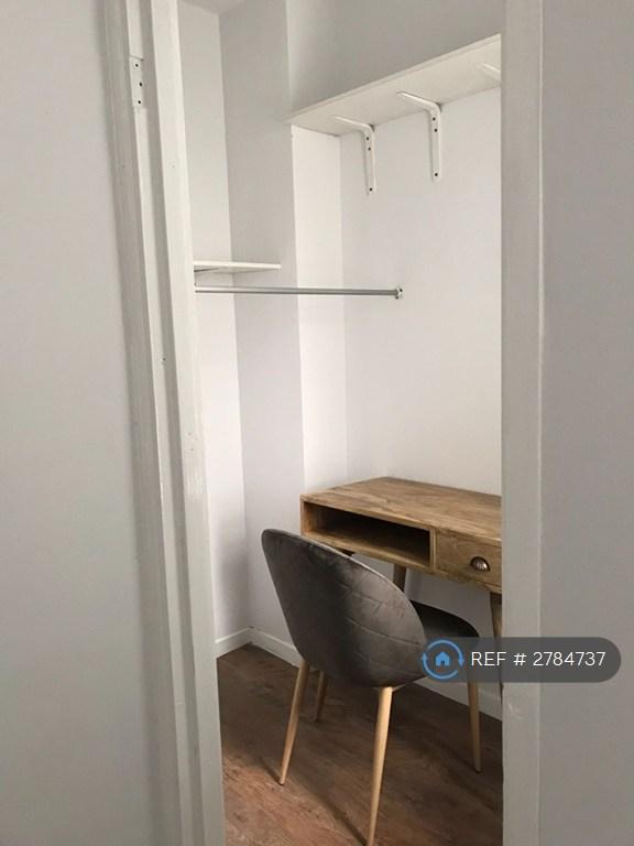 Walk In Closet / Office Space