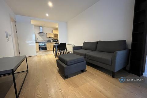 2 bedroom flat to rent, High St, Manchester, M4