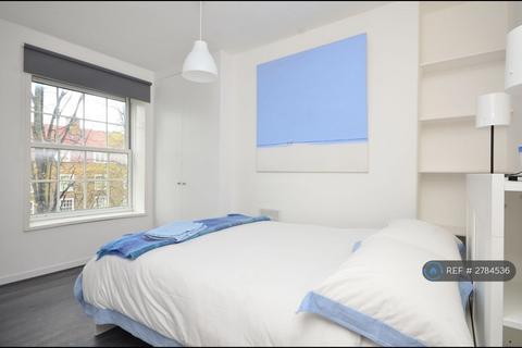 3 bedroom flat to rent, Rushton House, London, SW8