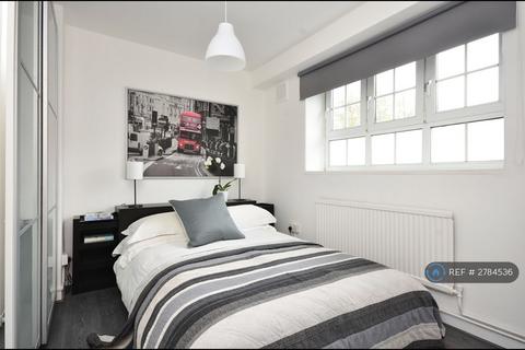 3 bedroom flat to rent, Rushton House, London, SW8