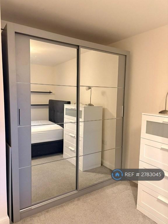Bedroom 2 Wardrobe