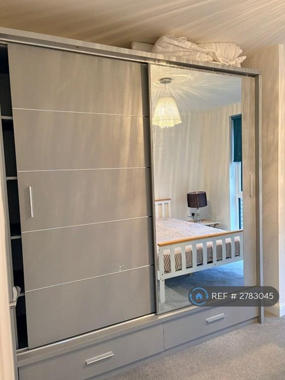 Bedroom 1 Wardrobe