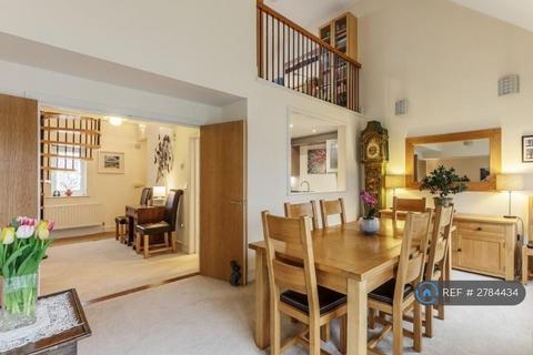 undefined, Larkfield, Aylesford, ME20
