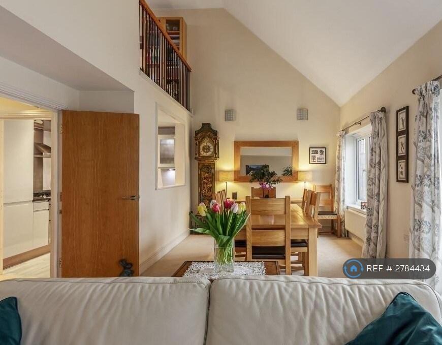 Dining Room Pic 2