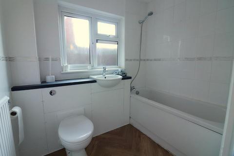 undefined, Luton LU2
