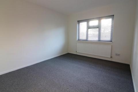 undefined, Luton LU2