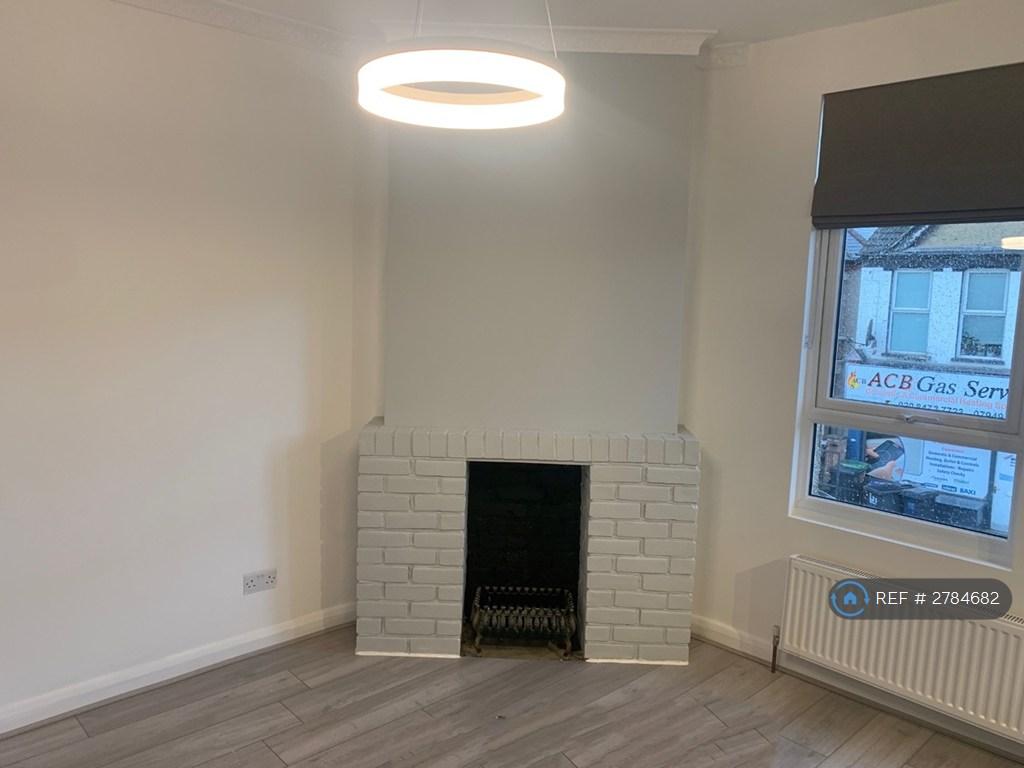 Living Area &amp; Kitchen