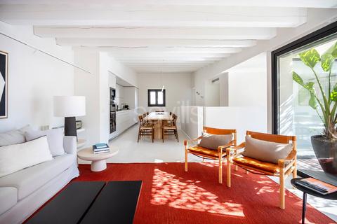 3 bedroom apartment, Penthouse For Sale In Ciutat Vella, Ciutat Vella, Barcelona