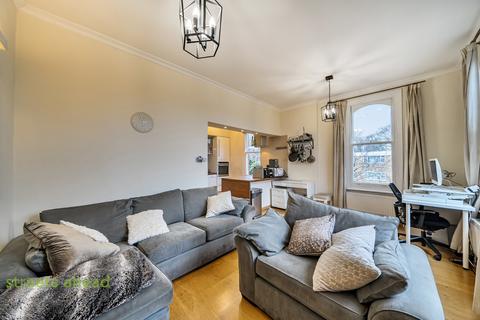 2 bedroom apartment to rent, Birdhurst Road, South Croydon, CR2