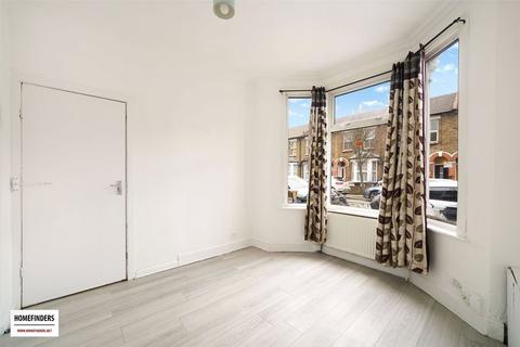 5 bedroom detached house to rent, Kimberley Road, Edmonton, N18