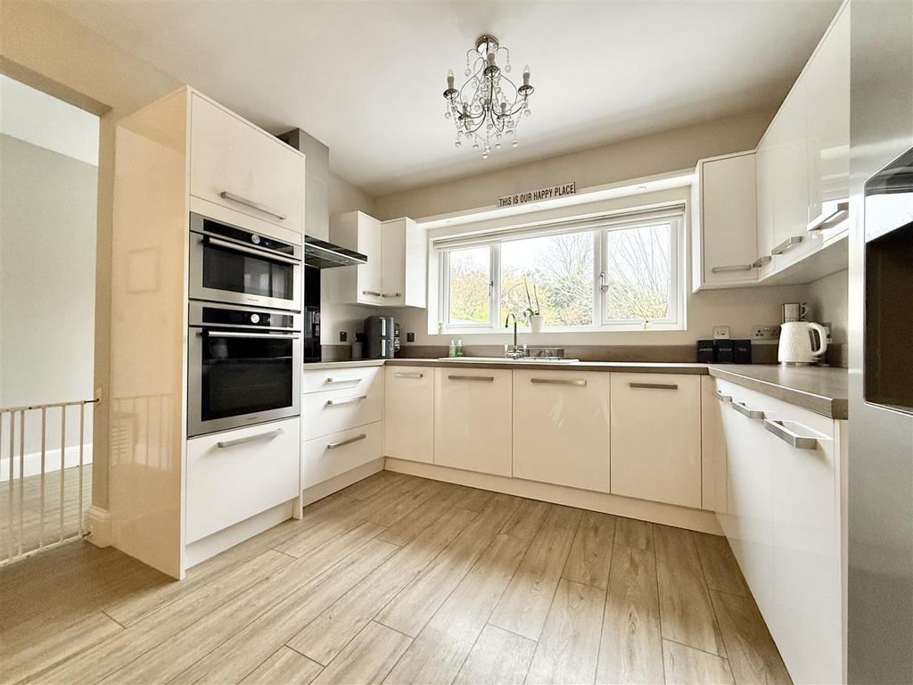 Family Dining Kitchen