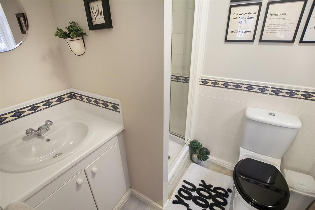 En-Suite Shower Room/WC