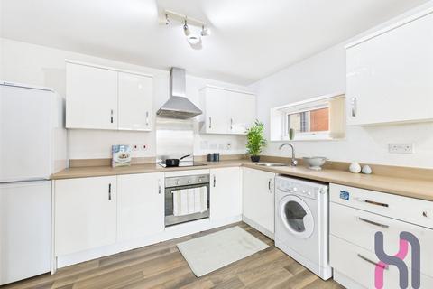 2 bedroom flat to rent, Endeavour House, 1b Elmira Way, M5