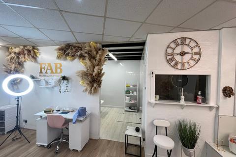 Retail property (high street) to rent, 238 Hilltown Dundee DD3 7AU