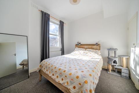 2 bedroom maisonette for sale, Lilford Road, London