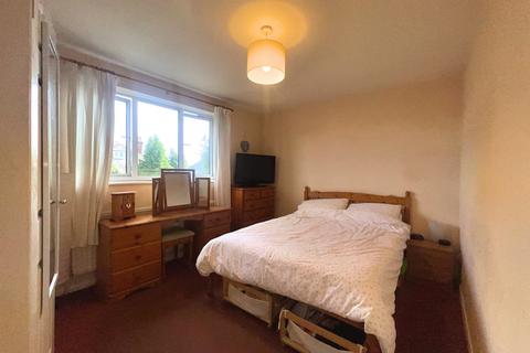 3 bedroom flat for sale, Burlington Court, Aldershot GU11