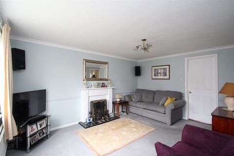 3 bedroom detached house for sale, Abbeyfields Close, Netley Abbey, Southampton, Hampshire, SO31