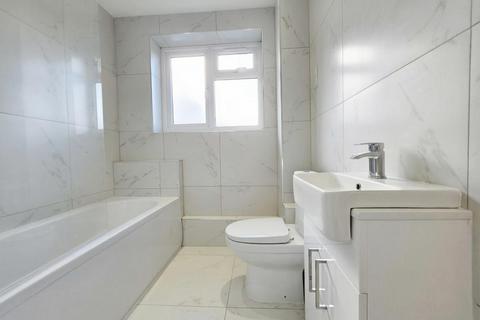 1 bedroom apartment to rent, Windsor Court, N14