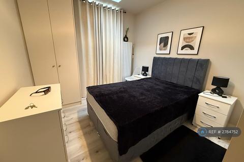 undefined, Mandeville Road, Northolt, UB5