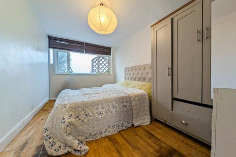 1 bedroom flat to rent, Murfett Close, London