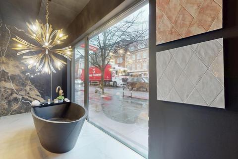 Office to rent, 146 Seven Sisters Road London N7 7JX