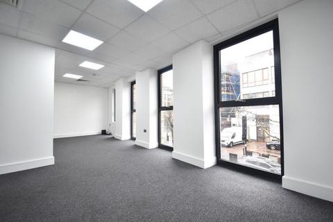 Office to rent, 146 Seven Sisters Road London N7 7JX