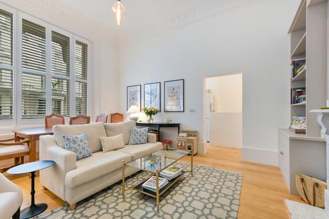 Manson Place, SW7