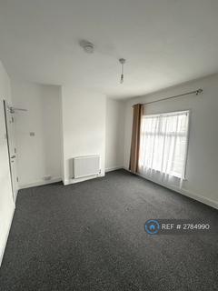 3 bedroom terraced house to rent, Stoneley Road, Crewe, CW1
