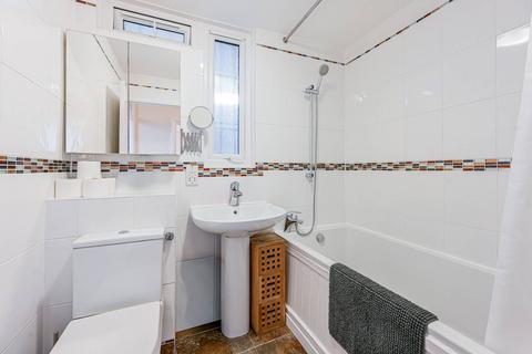 2 bedroom flat to rent, Pitmaston House, Lewisham, London, SE13