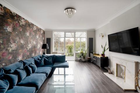 4 bedroom detached house for sale, Woodfield Avenue, London SW16