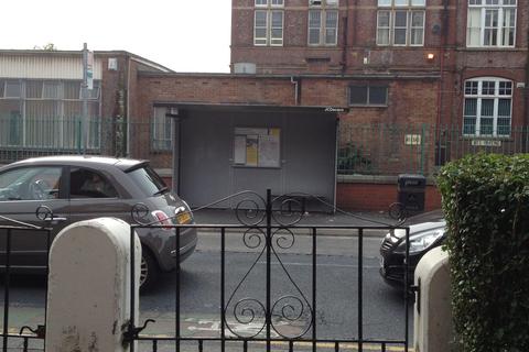 undefined, Upper Lloyd Street