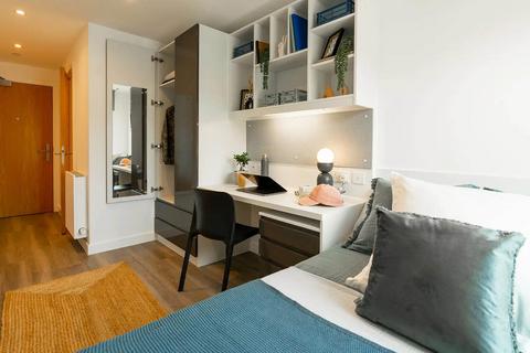 undefined, Rhodaus Town