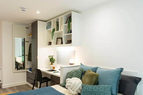 undefined, Rhodaus Town