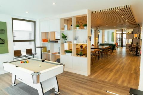 undefined, Rhodaus Town