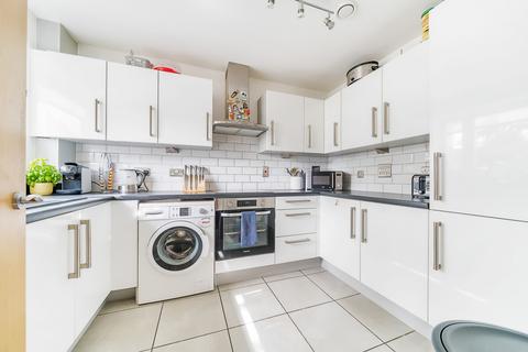 3 bedroom terraced house to rent, Vince Dunn Mews, Essex CM17