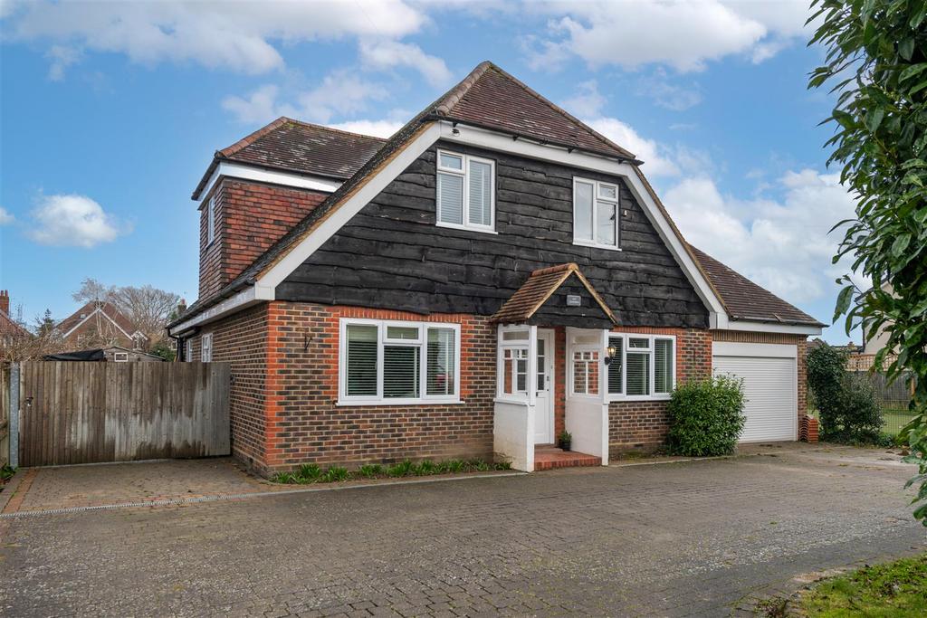 120 Albert Road externals-6.jpg