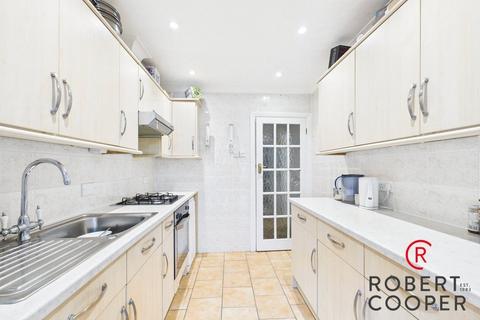 3 bedroom bungalow for sale, The Croft, South Ruislip, HA4