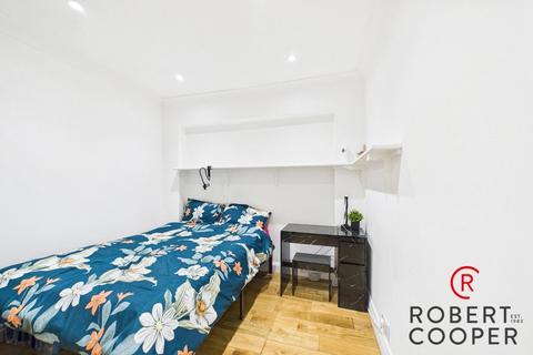 3 bedroom bungalow for sale, The Croft, South Ruislip, HA4