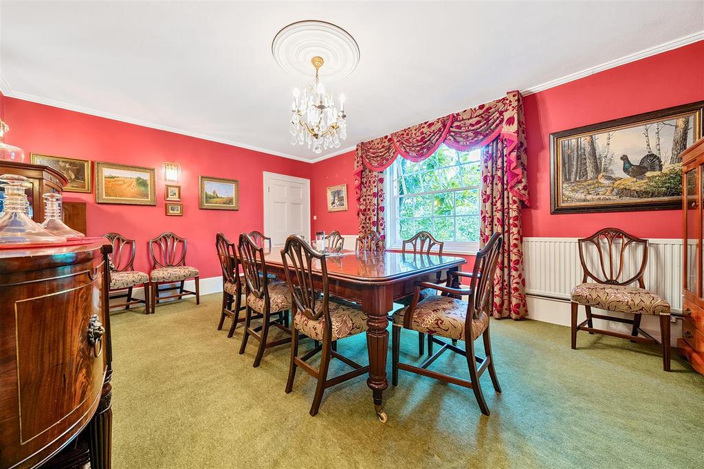 Dining room.jpg
