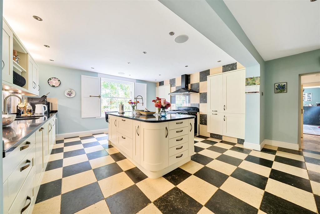 Kitchen.jpg