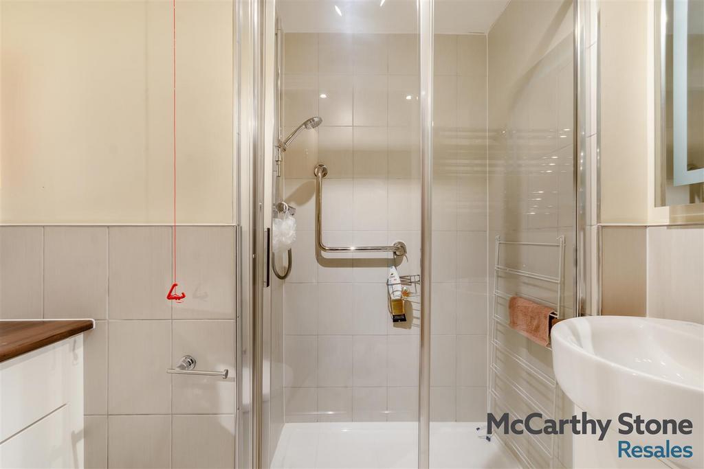 8677160-interior10.jpg